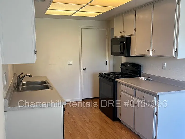 418 Pheasant Ln — Photo 5
