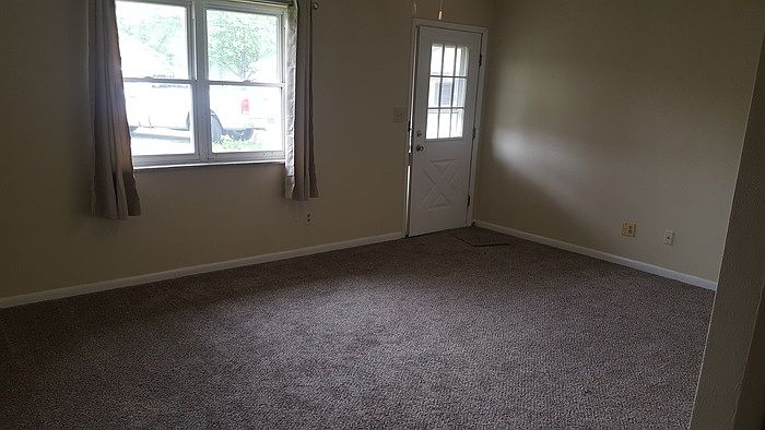 1st image of 1102 N Benjamin St APT 8