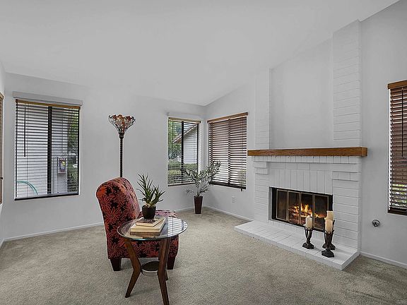 2nd image of 17965 Avenida Alozdra