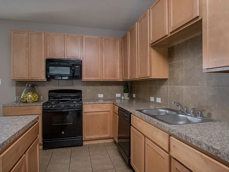 2209 Onyx Ct — Photo 14