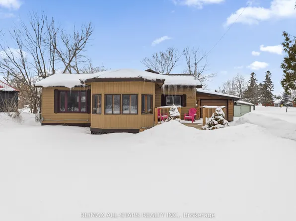 46 Helen St, Kawartha Lakes, ON K0M 1A0