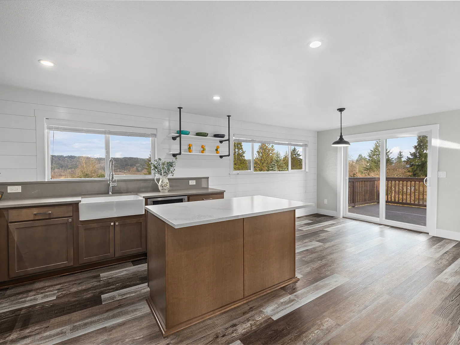 15307 Broadway Ave NE — Photo 4
