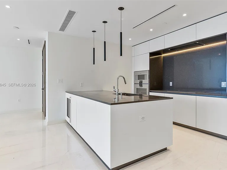 300 Biscayne Boulevard Way #803 — Photo 14