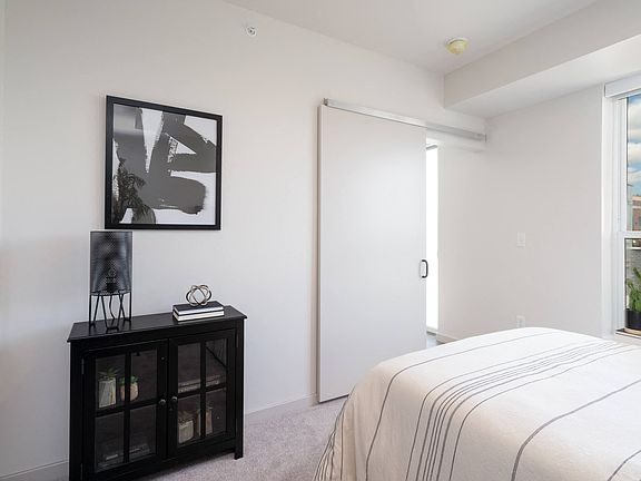 4th image of 265 Girard Ave N #305