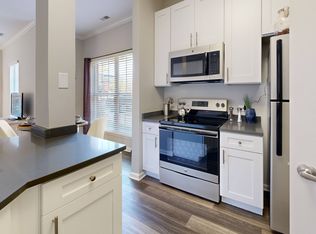 Dwell at Naperville, Naperville, IL 60563