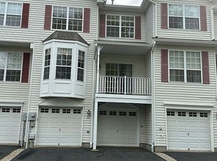 51 Cummington Ln, Flemington, NJ 08822