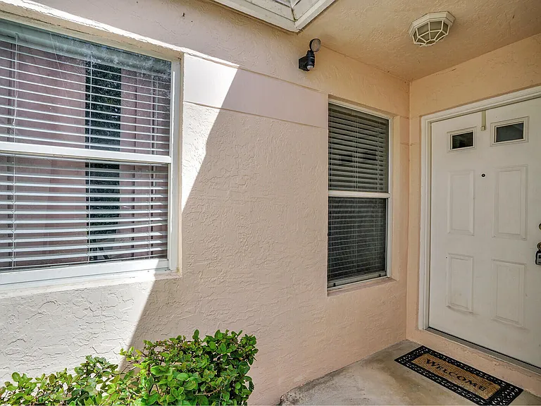 1022 Island Manor Dr — Photo 30