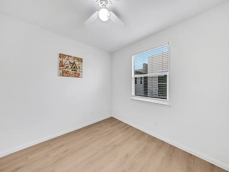 10532 Wilding Dr — Photo 19