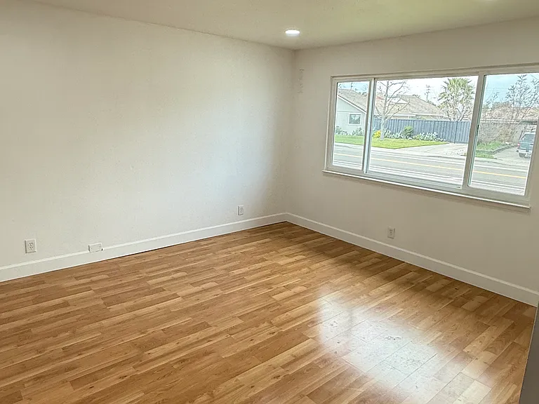 5243 Wisteria Way — Photo 6