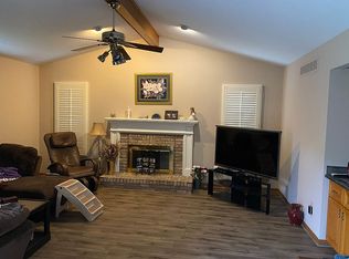 46673 Bently Dr, Shelby Township, MI 48315