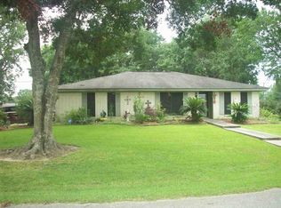 Bayou Dr, Beaumont, TX 77705