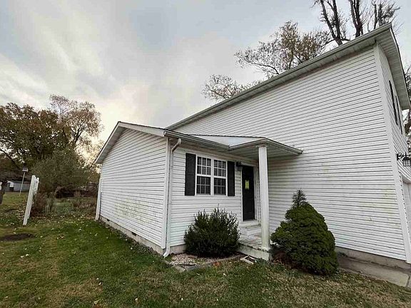 3rd image of 134 Bender Ave