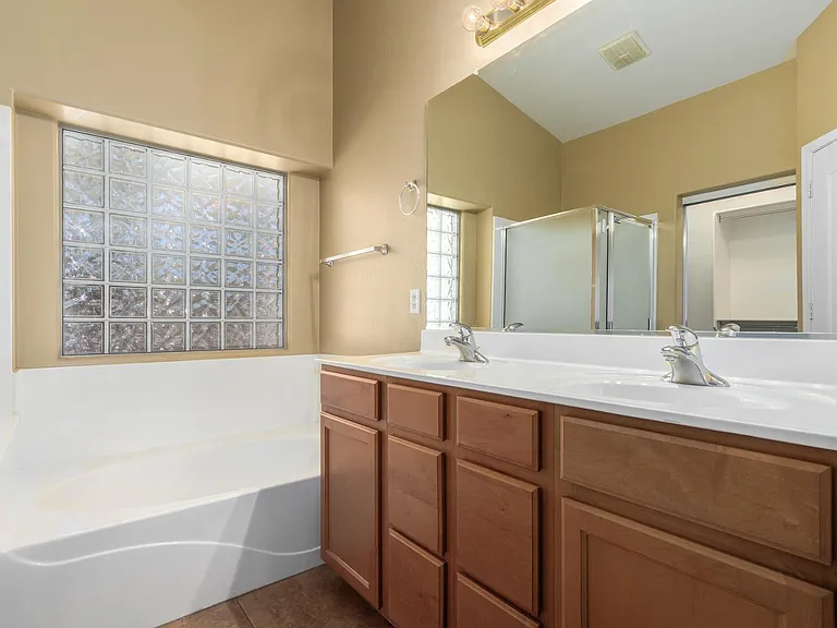 1238 W Dana Dr — Photo 26