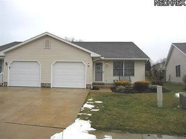 452 Spruce St, Barberton, OH 44203