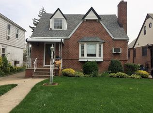 5815 Bell Blvd, Oakland Gardens, NY 11364