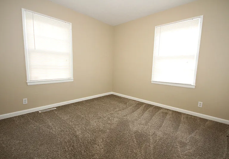 109 Sunset Dr — Photo 16