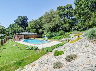 521 Holder Dr, Hurst, TX 76053