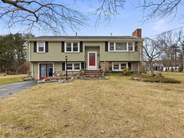 128 Catherine Dr, Abington, MA 02351
