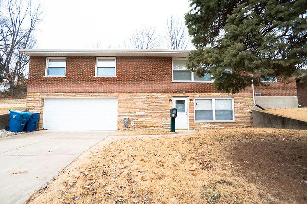 6947 Willow Wood Dr photo 1