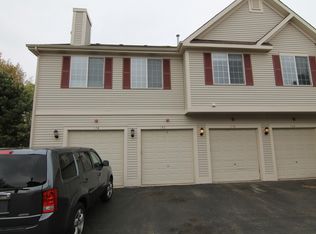 574 Fox Ridge Dr #25D, Fox Lake, IL 60020