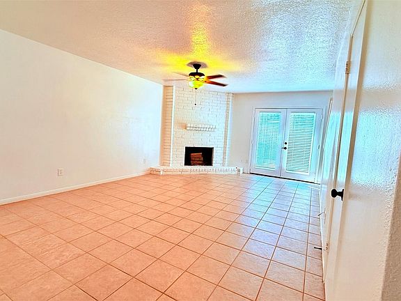 3rd image of 1927 Country Village Blvd Unit B