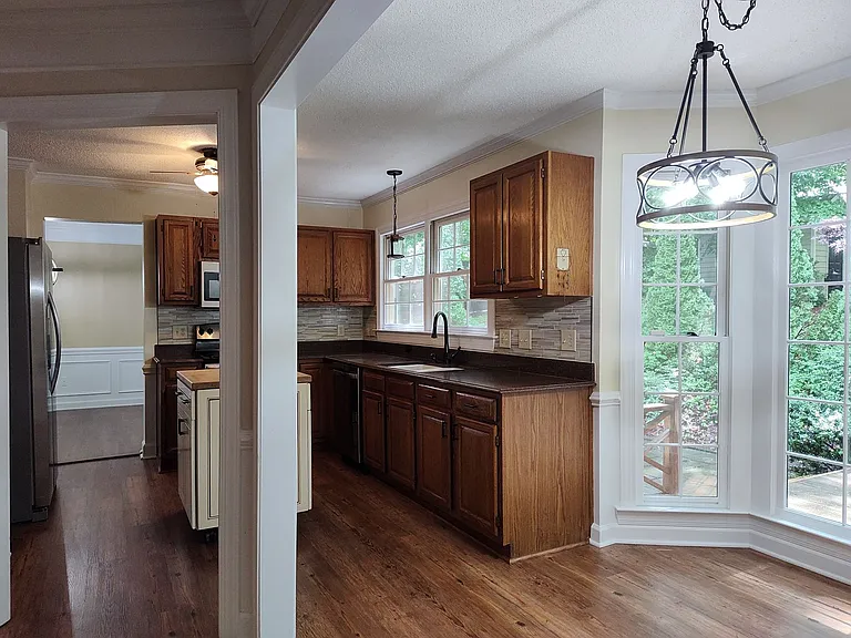 7235 Kinsmore Ln — Photo 6