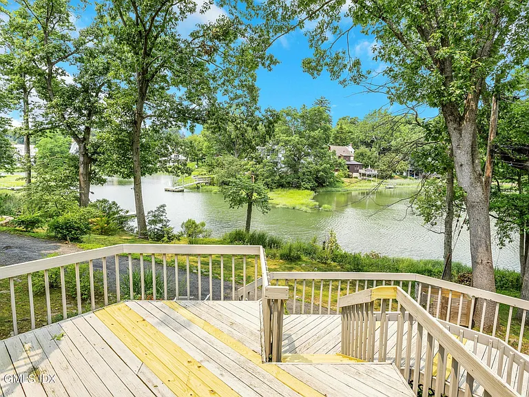 1 Hendrie Dr — Photo 7