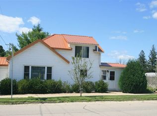 235 Railroad Ave SW, New Albin, IA 52160