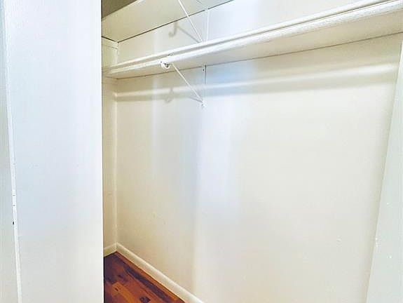 5th image of 808 Winflo Dr APT 110