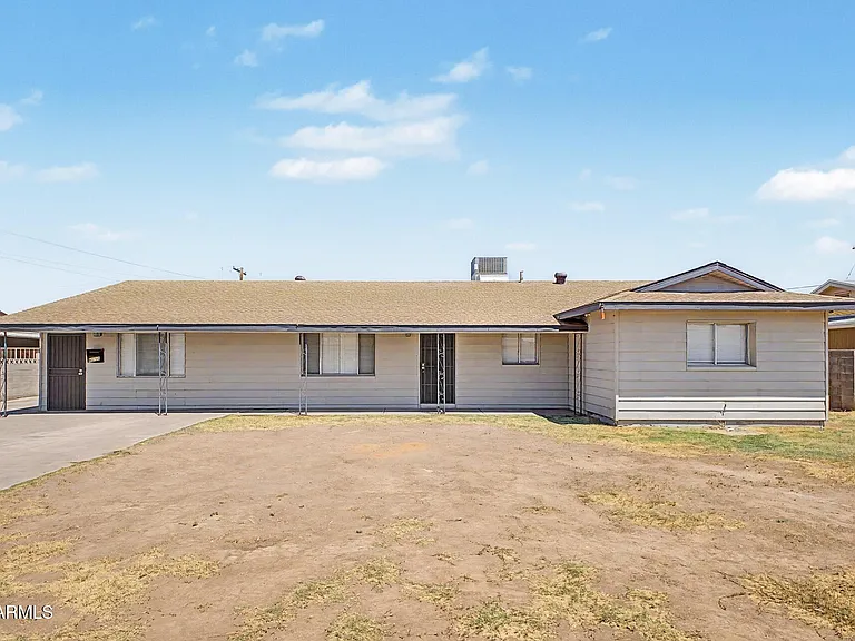 6536 W Turney Ave — Photo 2