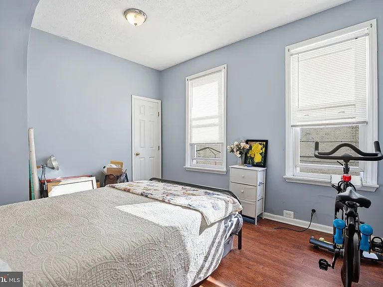 116 W Clement St — Photo 21