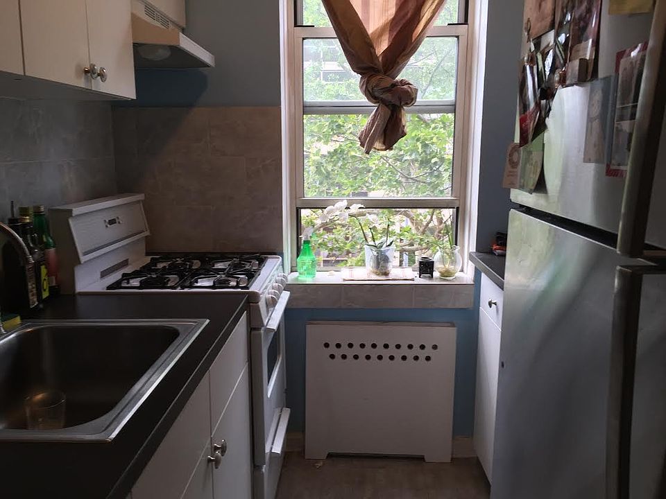 2nd image of 10525 64th Ave APT 2G