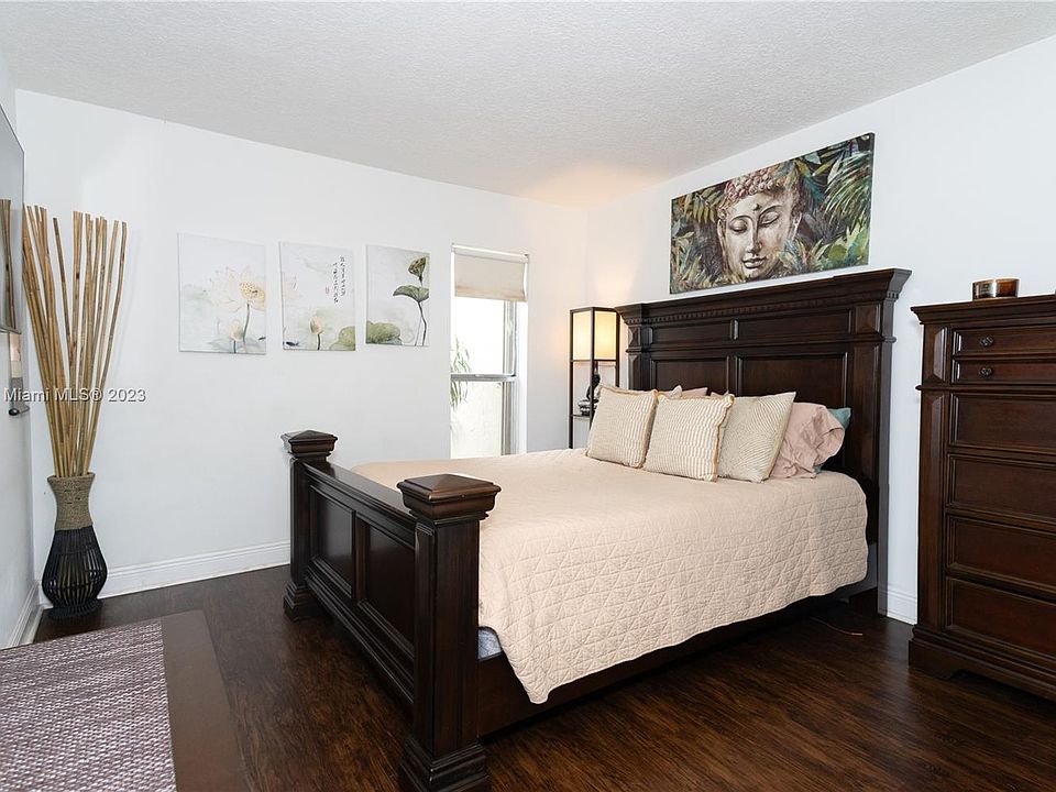 1st image of 5218 NE 6th Ave #E2