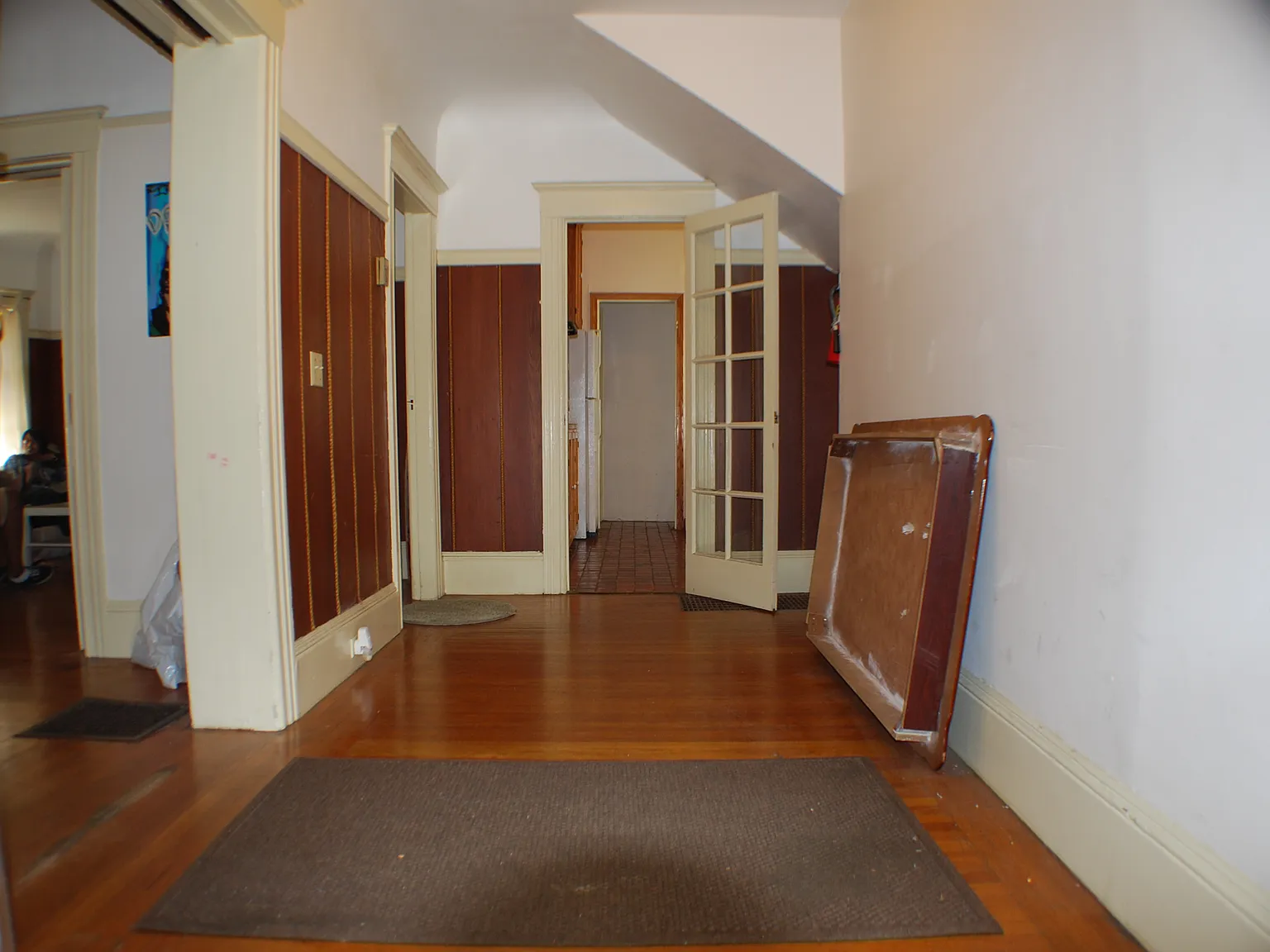 3 bed, 1100 sqft, $4,600 — Photo 2