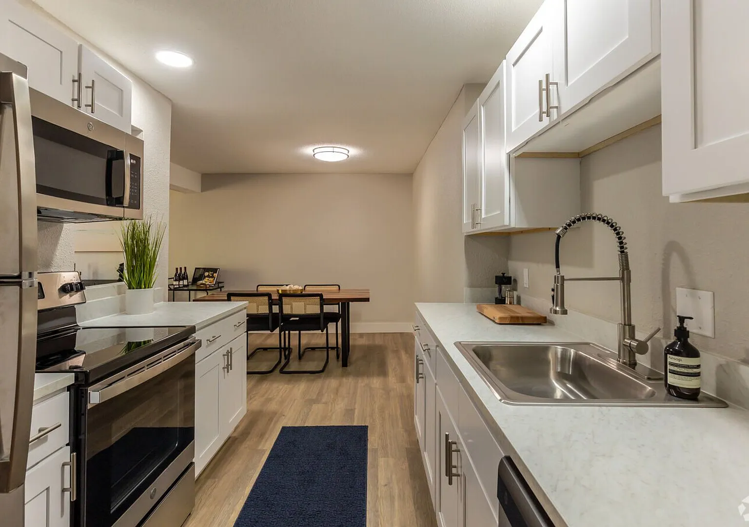 The Grove Apartments — Photo 3