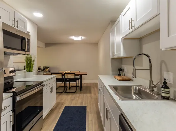 The Grove Apartments