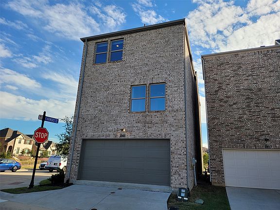 3rd image of 1001 Boyd Ln