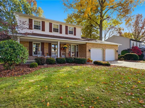 8479 Crystal Dr, Youngstown, OH 44512