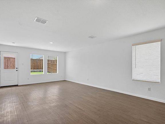 5th image of 1516 Prince Rd