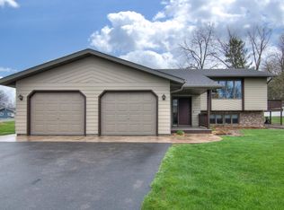 S141 Golfview Dr, Spring Valley, WI 54767