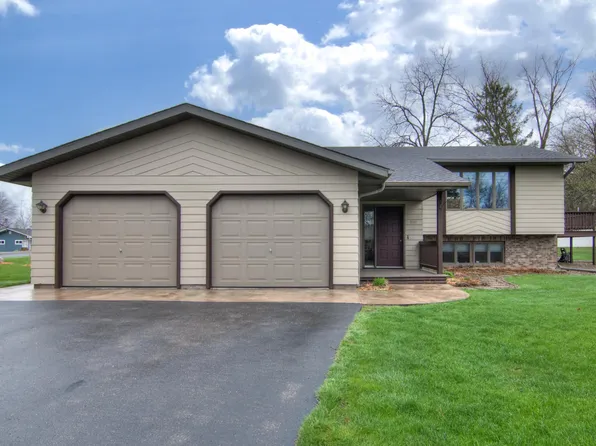 S141 Golfview Dr, Spring Valley, WI 54767