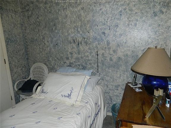 5th image of 727 Garrison Ave