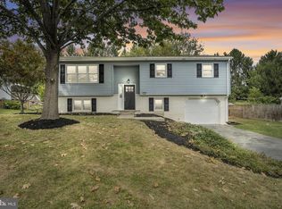 124 Holly Dr, Mechanicsburg, PA 17055