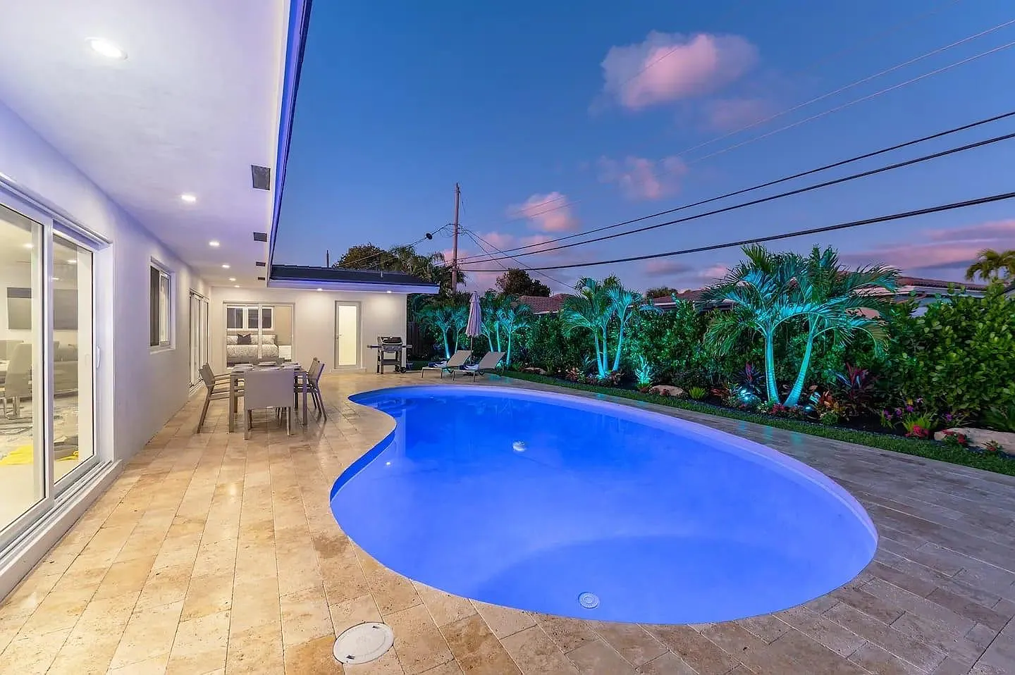 3 bed, 2.0 bath, 1585 sqft, $6,500 — Photo 3