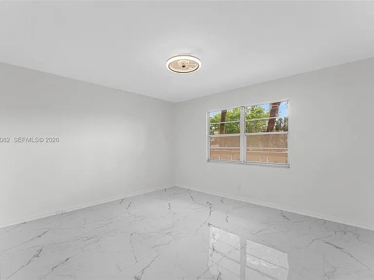 2303 Lucaya Ln #H2 — Photo 17