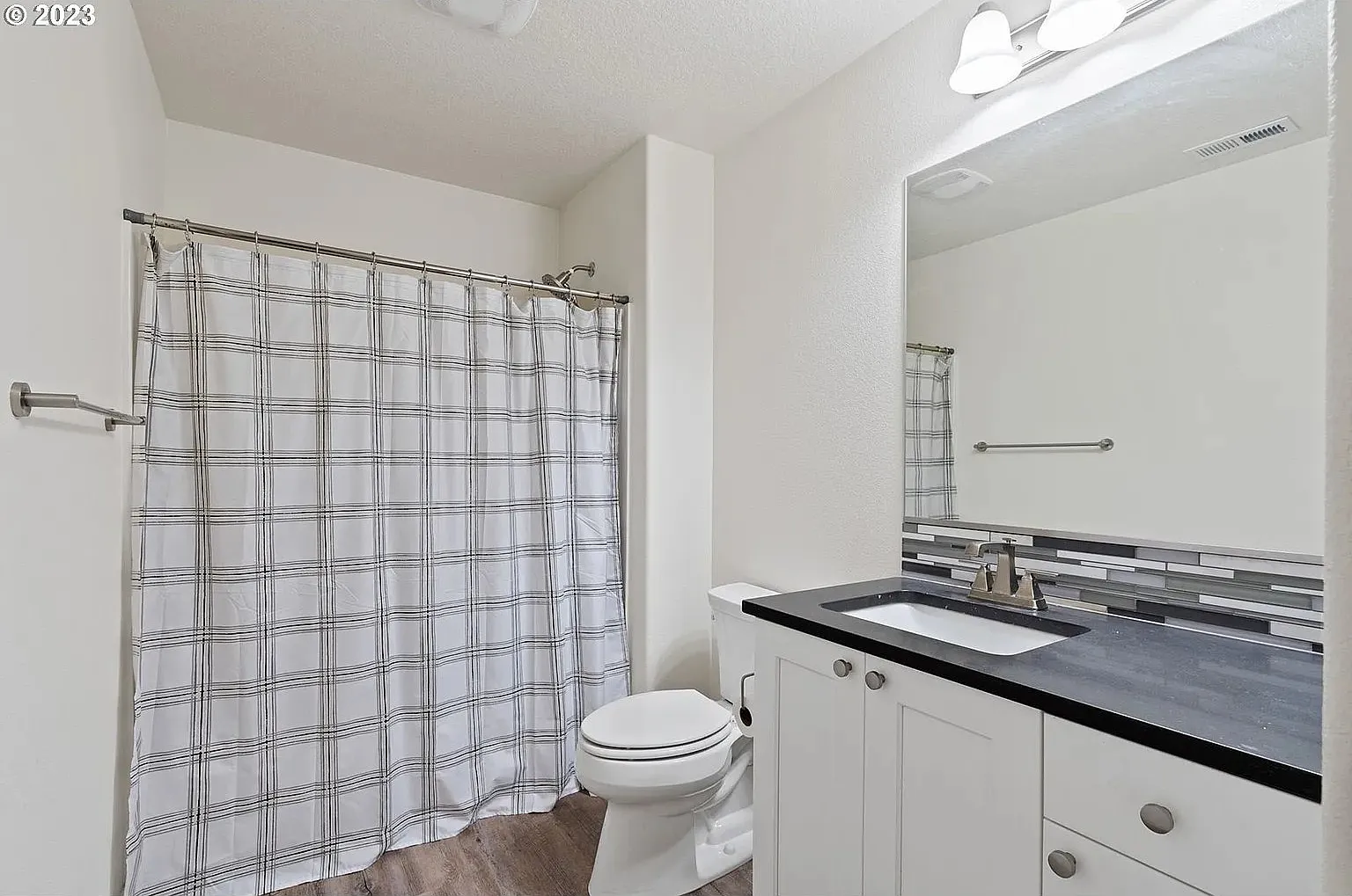 3 bed, 1657 sqft, $1,250 — Photo 3