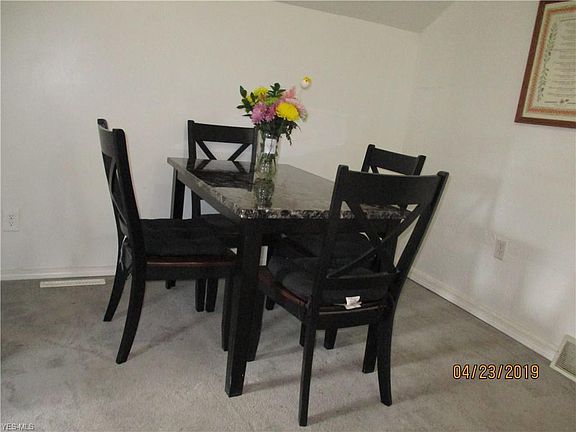4th image of 414 James St