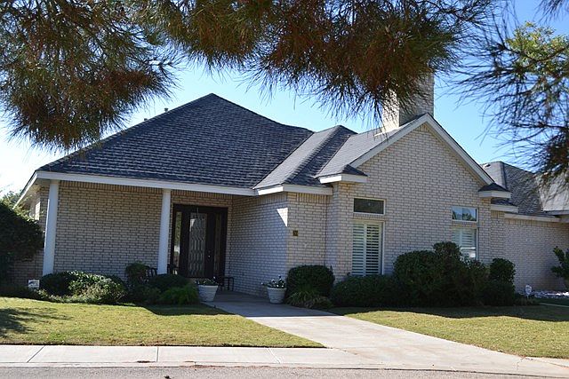1st image of 30 Prestwick Dr