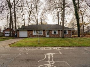 8109 W Lone Beech Dr, Muncie, IN 47304