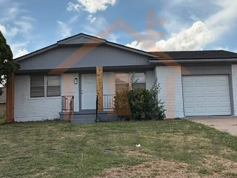 3413 SW Abilene Dr — Photo 2